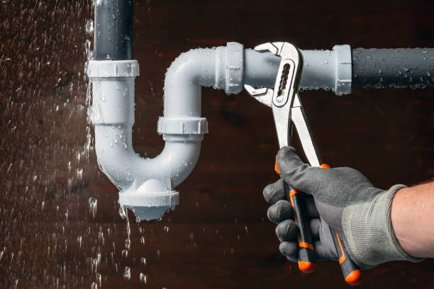 Professional Gas Line Repair technician working in Swiss, WV